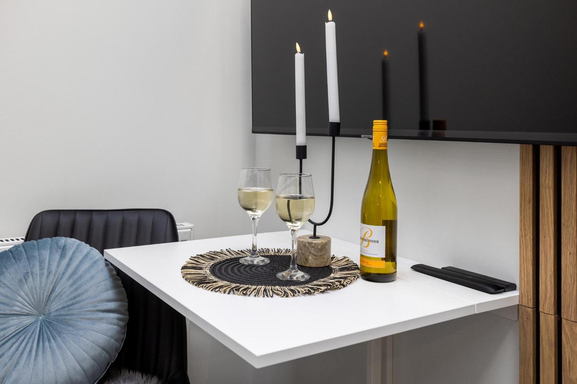 Bright Lofts Near City Center Harbour Talin Exterior foto